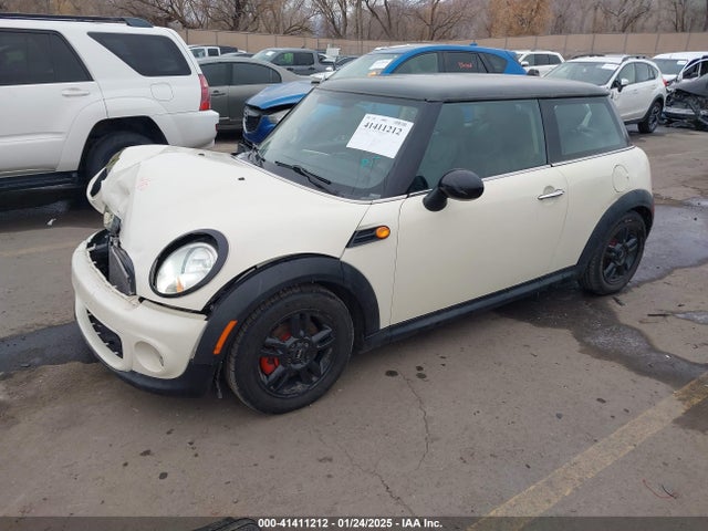 2011 MINI COOPER WMWSU3C57BTX96282 Photo 1