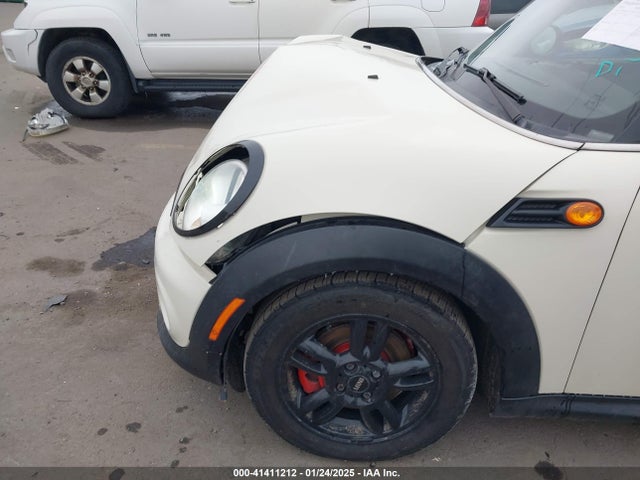 2011 MINI COOPER WMWSU3C57BTX96282 Photo 5