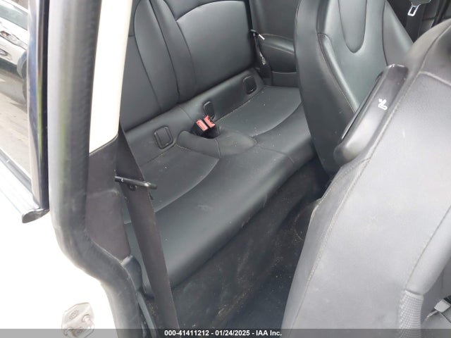 2011 MINI COOPER WMWSU3C57BTX96282 Photo 7