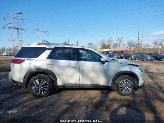 5N1DR3CC0RC240154 Nissan Pathfinder Sl