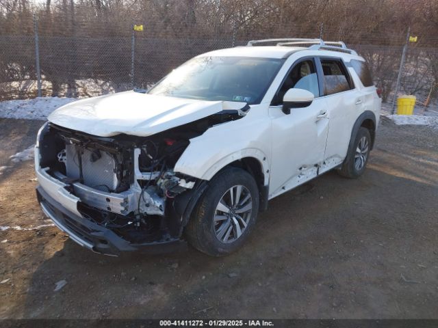 5N1DR3CC0RC240154 Nissan Pathfinder Sl