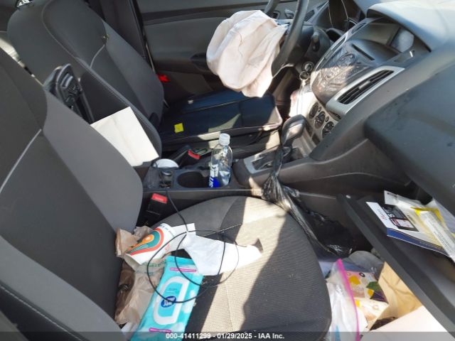 1FADP3F2XEL119080 Ford FOCUS SE