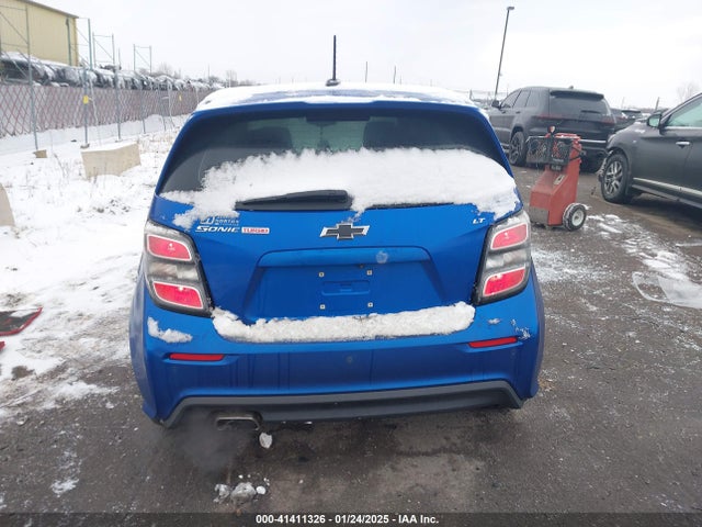 Chevrolet Sonic Lt Auto 2018 1G1JD6SB9J4112647 Image 16