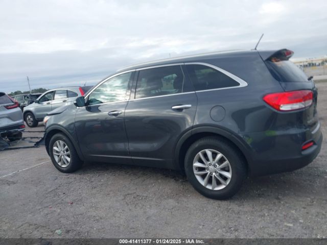 5XYPG4A56HG302345 KIA Sorento 3.3l Lx