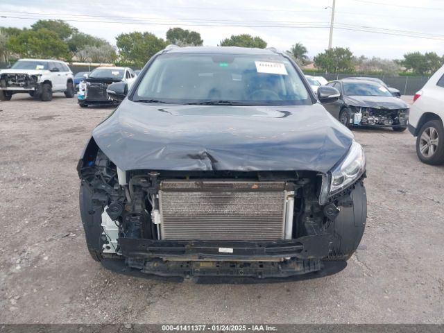 5XYPG4A56HG302345 KIA Sorento 3.3l Lx
