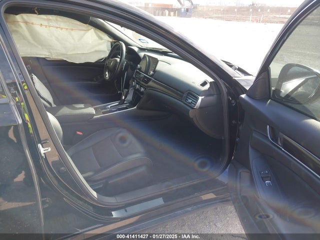 1HGCV1F37JA130330 Honda Accord Sport
