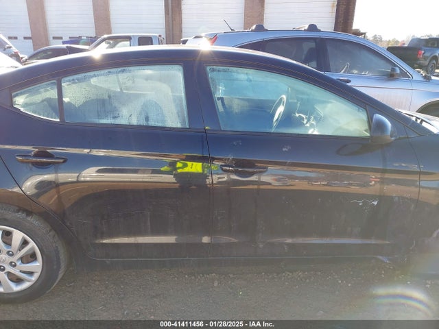 5NPD74LF5HH143836 Hyundai ELANTRA SE