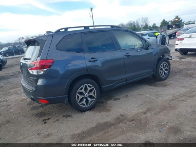 JF2SKAEC4PH521893 Subaru Forester Premium