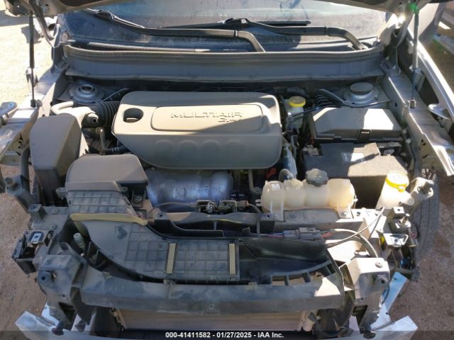 1C4PJLCB9MD150813 Jeep Cherokee Latitude Fwd