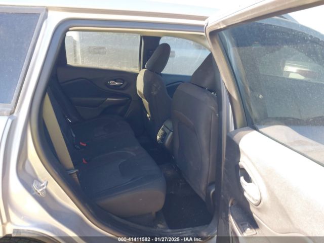 1C4PJLCB9MD150813 Jeep Cherokee Latitude Fwd