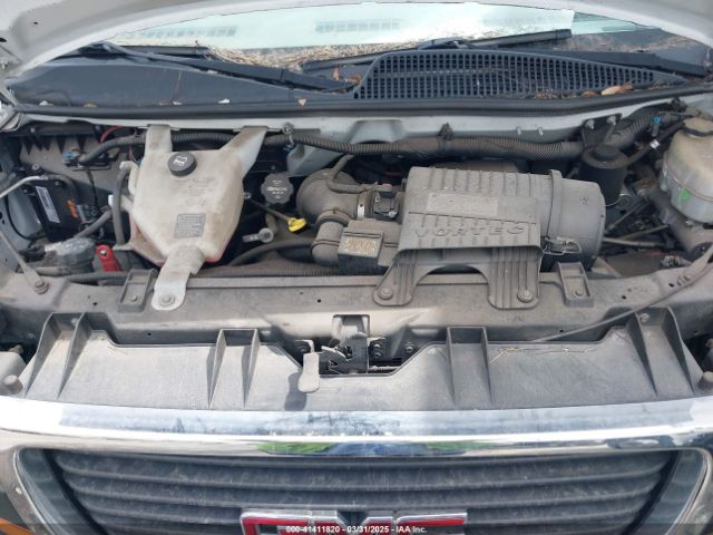 2017 GMC SAVANA CUTAWAY 1GD07RFF0H1134696 Photo 9