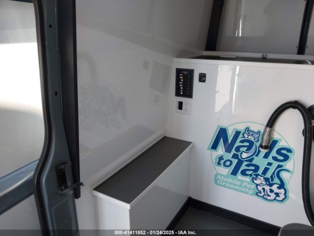 W1Y4DBHY1MT047131 Mercedes-Benz Sprinter 2500 Standard Roof I4 Diesel