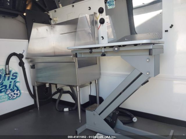 W1Y4DBHY1MT047131 Mercedes-Benz Sprinter 2500 Standard Roof I4 Diesel