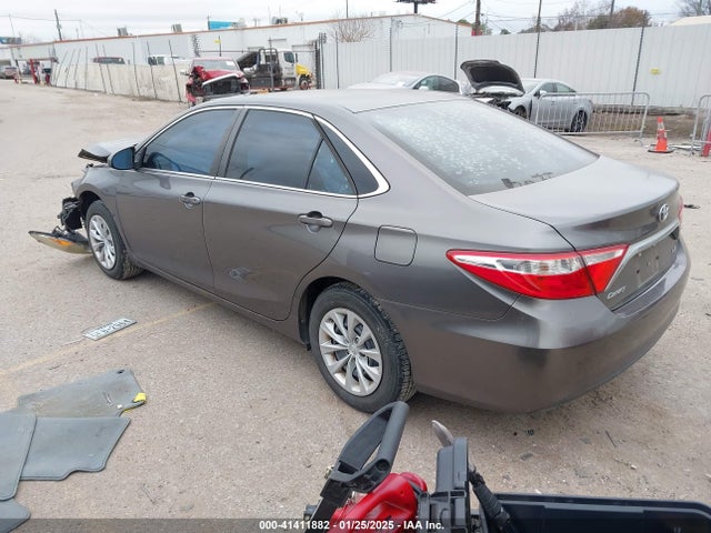 Toyota CAMRY LE 2015 4T4BF1FK2FR504977 Image 3