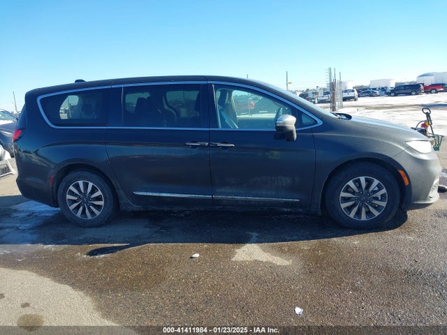 2C4RC1S73PR614345 Chrysler Pacifica Hybrid Limited