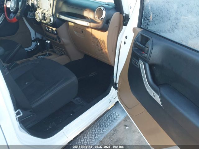 1C4BJWFG9HL679998 Jeep Wrangler Unlimited Rubicon 4x4