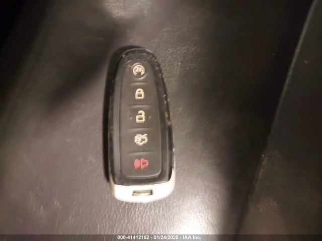 1FMCU9J9XEUE37566 Ford Escape Titanium