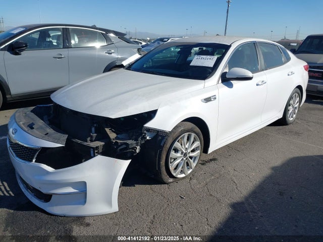 KIA Optima Lx 2018 5XXGT4L30JG271255 Image 2