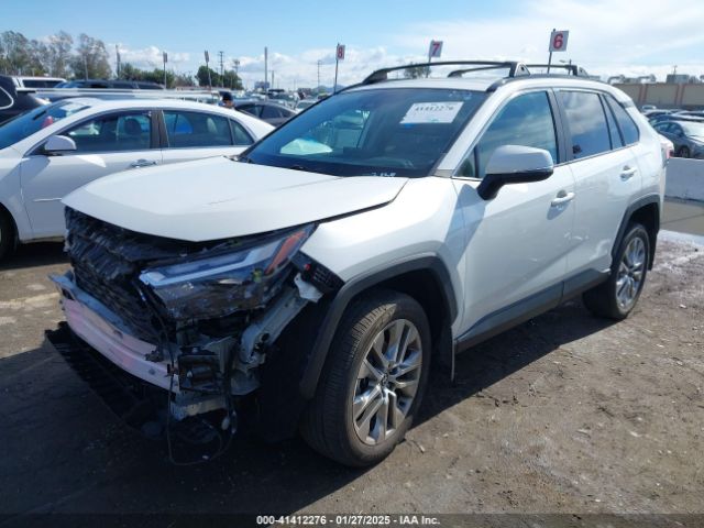 2T3C1RFV4NW233139 Toyota Rav4 Xle Premium