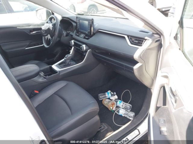 2T3C1RFV4NW233139 Toyota Rav4 Xle Premium