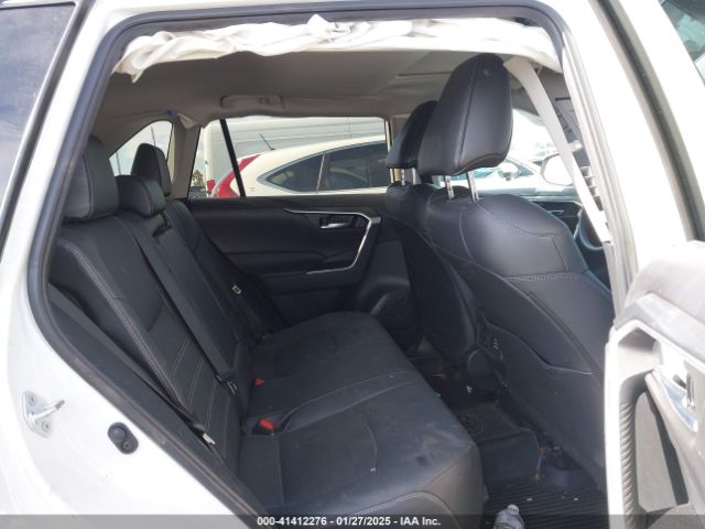 2T3C1RFV4NW233139 Toyota Rav4 Xle Premium