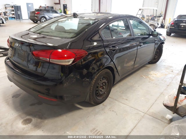 KIA FORTE LX 2017 3KPFK4A78HE043432 Image 4