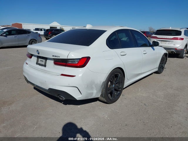 3MW5R1J04N8C30165 BMW 330I