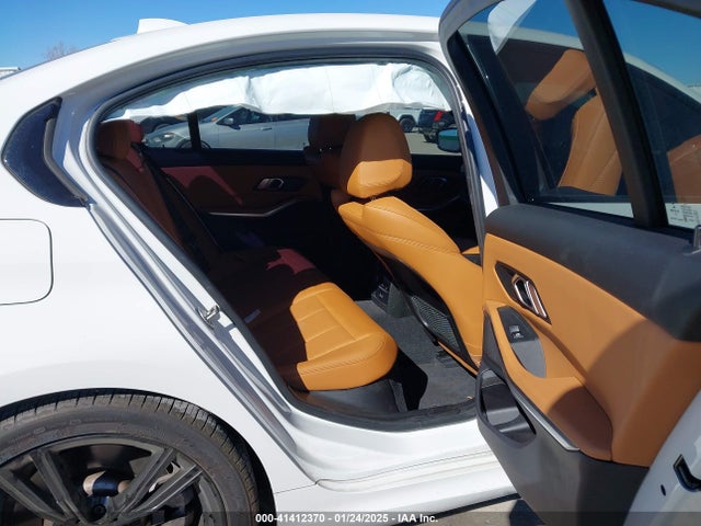 3MW5R1J04N8C30165 BMW 330I