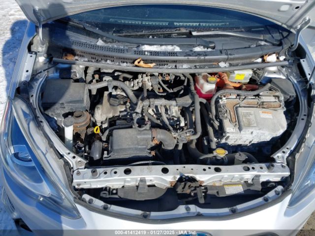 JTDKDTB39F1105466 Toyota Prius C One