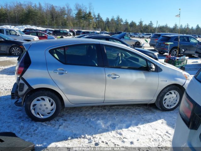 JTDKDTB39F1105466 Toyota Prius C One