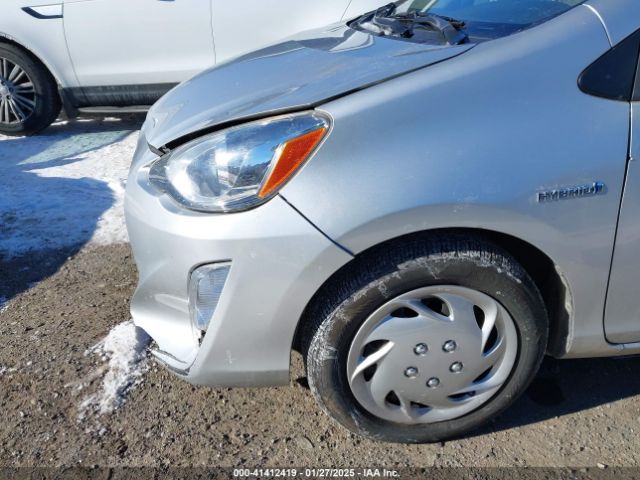 JTDKDTB39F1105466 Toyota Prius C One