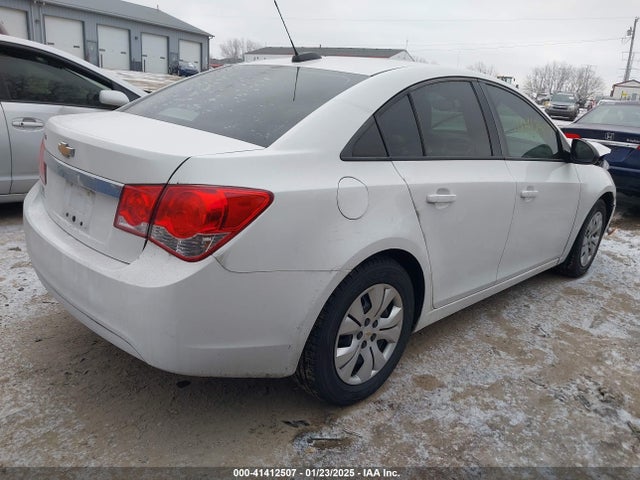 1G1PA5SH6F7137433 Chevrolet Cruze Ls Auto