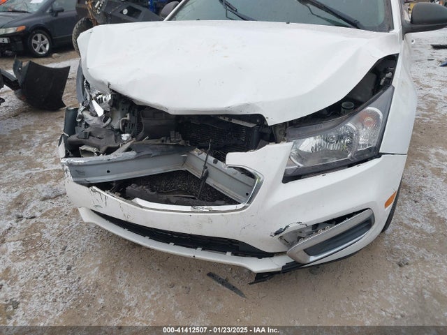 1G1PA5SH6F7137433 Chevrolet Cruze Ls Auto