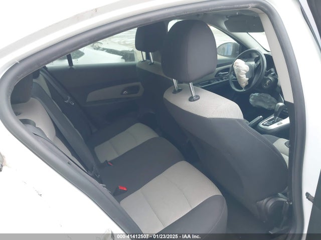 1G1PA5SH6F7137433 Chevrolet Cruze Ls Auto