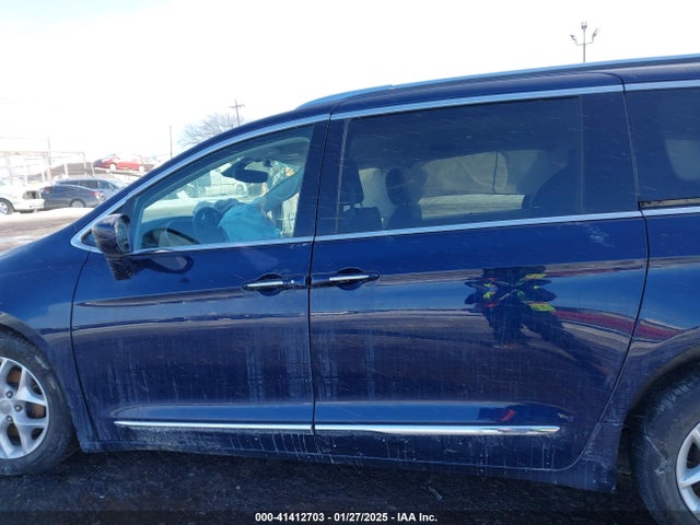 Chrysler Pacifica Touring L 2018 2C4RC1BG7JR103051 Image 14