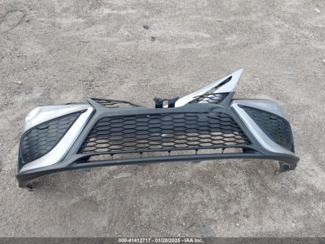 4T1S11AK8NU660651 Toyota CAMRY SE