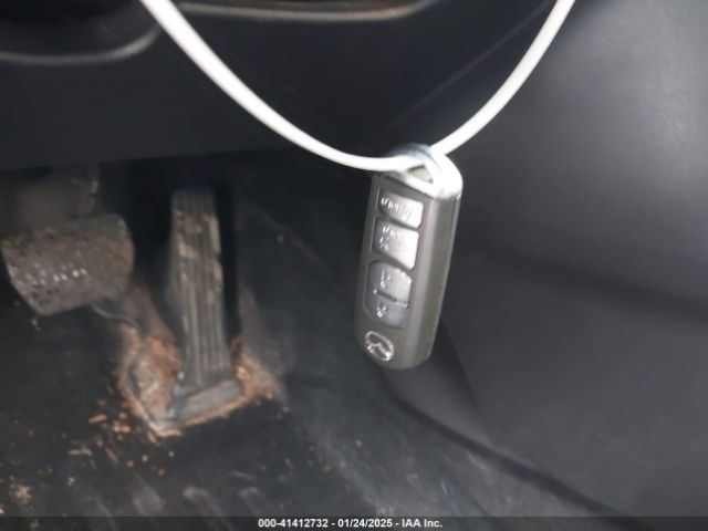 3MZBN1V35JM174323 Mazda Mazda3 Touring