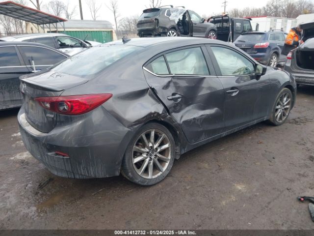 3MZBN1V35JM174323 Mazda Mazda3 Touring