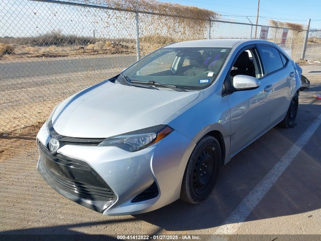 Toyota COROLLA LE 2017 5YFBURHE0HP592440 Image 2
