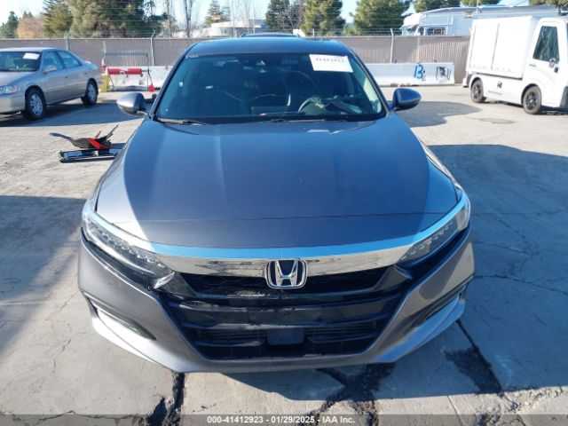 1HGCV2F95JA029815 Honda Accord Touring 2.0t