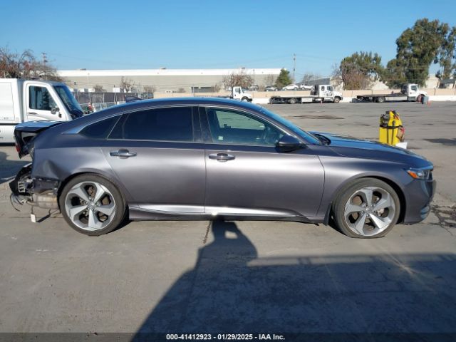 1HGCV2F95JA029815 Honda Accord Touring 2.0t