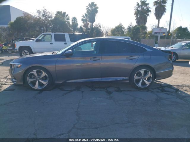 1HGCV2F95JA029815 Honda Accord Touring 2.0t