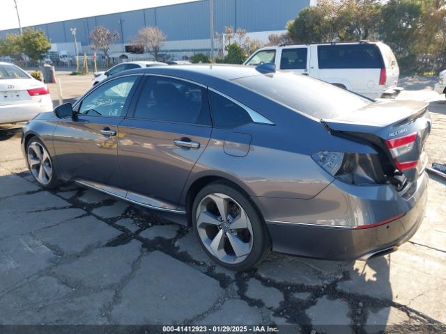1HGCV2F95JA029815 Honda Accord Touring 2.0t