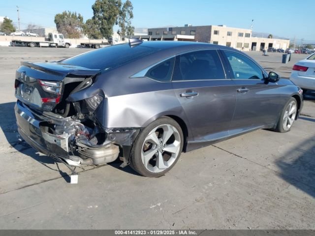 1HGCV2F95JA029815 Honda Accord Touring 2.0t