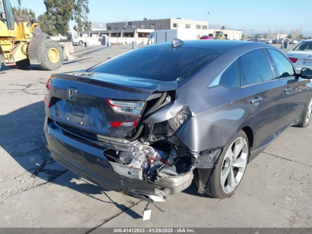 1HGCV2F95JA029815 Honda Accord Touring 2.0t