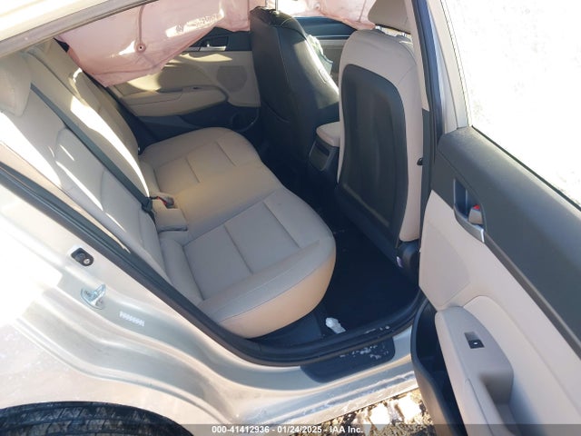 Hyundai ELANTRA SE 2017 KMHD84LF3HU246493 Image 8