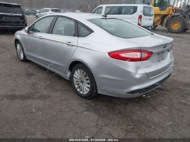 3FA6P0LU8ER310415 Ford Fusion Hybrid Se