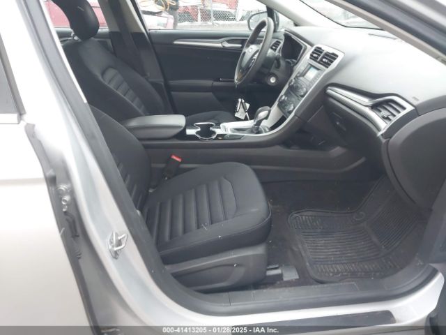 3FA6P0LU8ER310415 Ford Fusion Hybrid Se