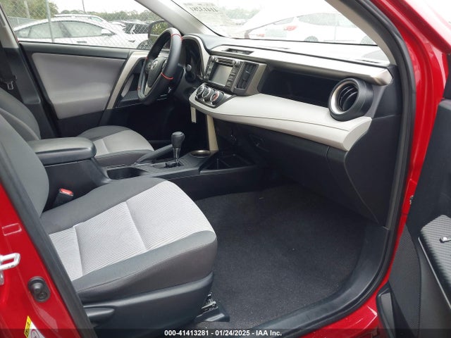 Toyota RAV4 LE 2015 JTMZFREV0FD047187 Image 5
