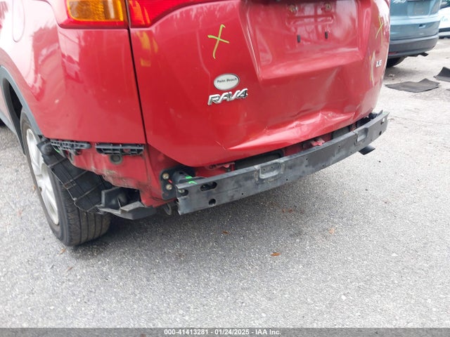 Toyota RAV4 LE 2015 JTMZFREV0FD047187 Image 6